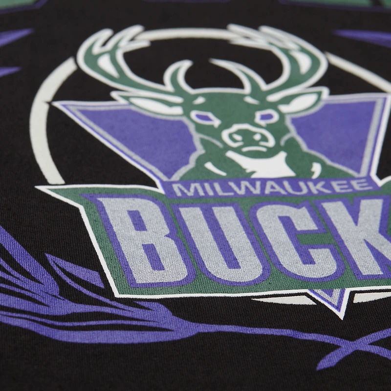 T-shirt noir Mitchell & Ness Milwaukee Bucks NBA x Michelob Ultra Rewind II pour homme