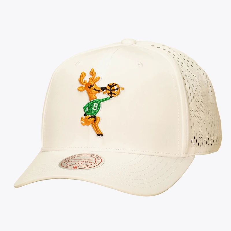 Men's Mitchell & Ness Cream Milwaukee Bucks Perfect Lightweight Pro Crown Snapback Hat