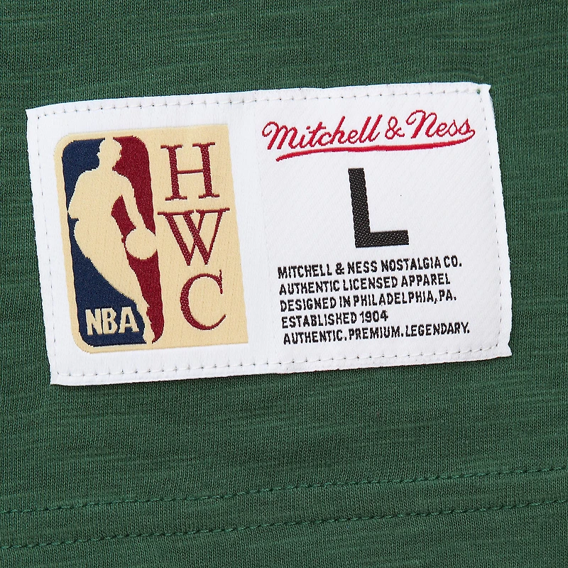 T-shirt en feutre appliqué vert Milwaukee Bucks Hardwood Classics pour homme Mitchell & Ness