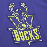 T-shirt violet Mitchell & Ness pour hommes des Milwaukee Bucks Hardwood Classics Neon Nights Premium