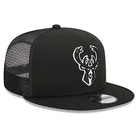 Casquette de camionneur à visière snapback Milwaukee Bucks 9FIFTY New Era noire pour homme