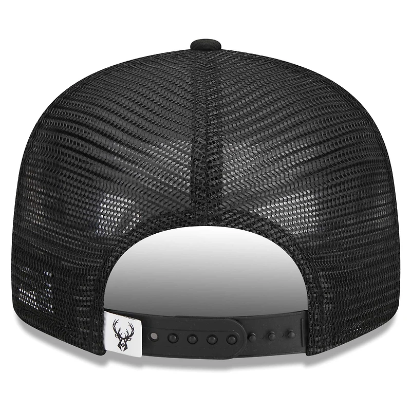 Casquette de camionneur à visière snapback Milwaukee Bucks 9FIFTY New Era noire pour homme