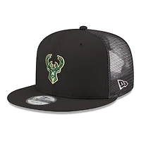 Men's New Era Black Milwaukee Bucks Core Logo Meshback 9FIFTY Snapback Hat