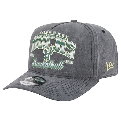 Men's New Era  Charcoal Milwaukee Bucks Throwback Washed Pre-Curved 9FIFTY Snapback Hat