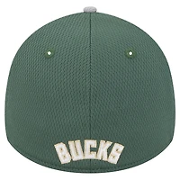 Men's New Era Gray/Hunter Green Milwaukee Bucks Active Trim 39THIRTY Flex Hat