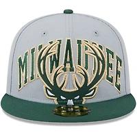 Men's New Era Gray/Hunter Green Milwaukee Bucks Tip-Off Two-Tone 59FIFTY Fitted Hat