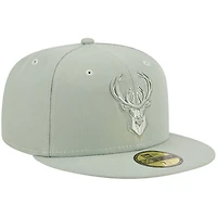 Men's New Era Green Milwaukee Bucks Color Pack 59FIFTY Fitted Hat