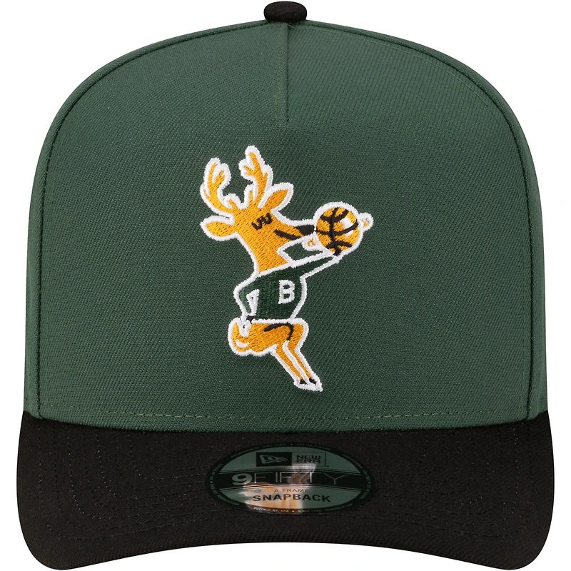 Men's New Era  Hunter Green/Black Milwaukee Bucks 80s Throwback A-Frame 9FIFTY Snapback Hat