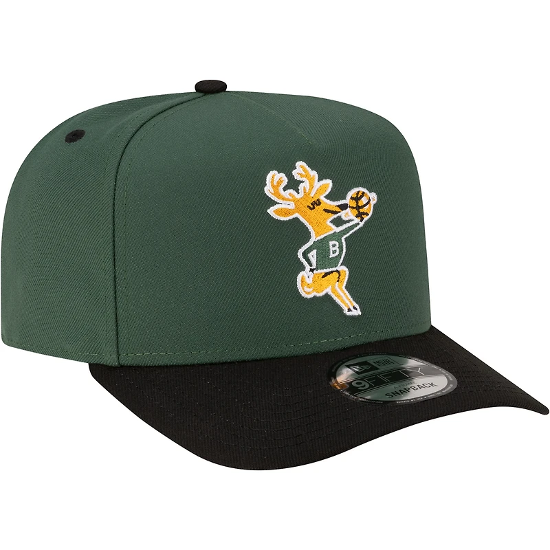 Men's New Era  Hunter Green/Black Milwaukee Bucks 80s Throwback A-Frame 9FIFTY Snapback Hat