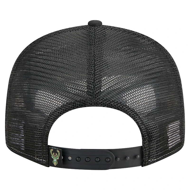 Men's New Era  Hunter Green/Black Milwaukee Bucks Outdoor Split Panel 9FIFTY Snapback Hat