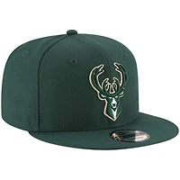 Casquette Snapback 9FIFTY couleur officielle de l'équipe Milwaukee Bucks New Era Hunter Green pour hommes
