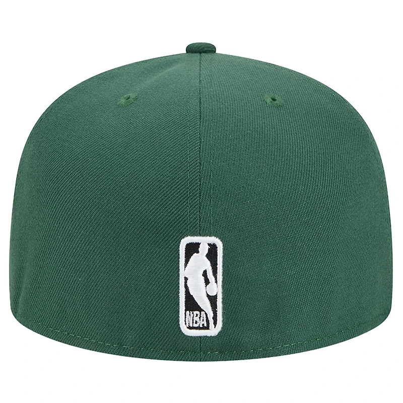 Casquette ajustée 59FIFTY Sport Night Script pour homme de New Era Hunter Green Milwaukee Bucks