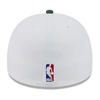 Casquette ajustée New Era 59FIFTY blanche/vert chasseur pour homme, Milwaukee Bucks, NBA Draft 2025