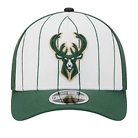 Men's New Era  White/Hunter Green Milwaukee Bucks 2025 NBA Tip Off M-Crown A-Frame 9FORTY Adjustable Hat