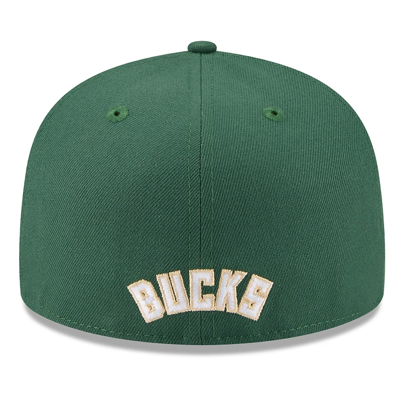 Casquette ajustée New Era 59FIFTY blanche/vert chasseur pour homme, Milwaukee Bucks, NBA 2025 Tip Off Split Panel