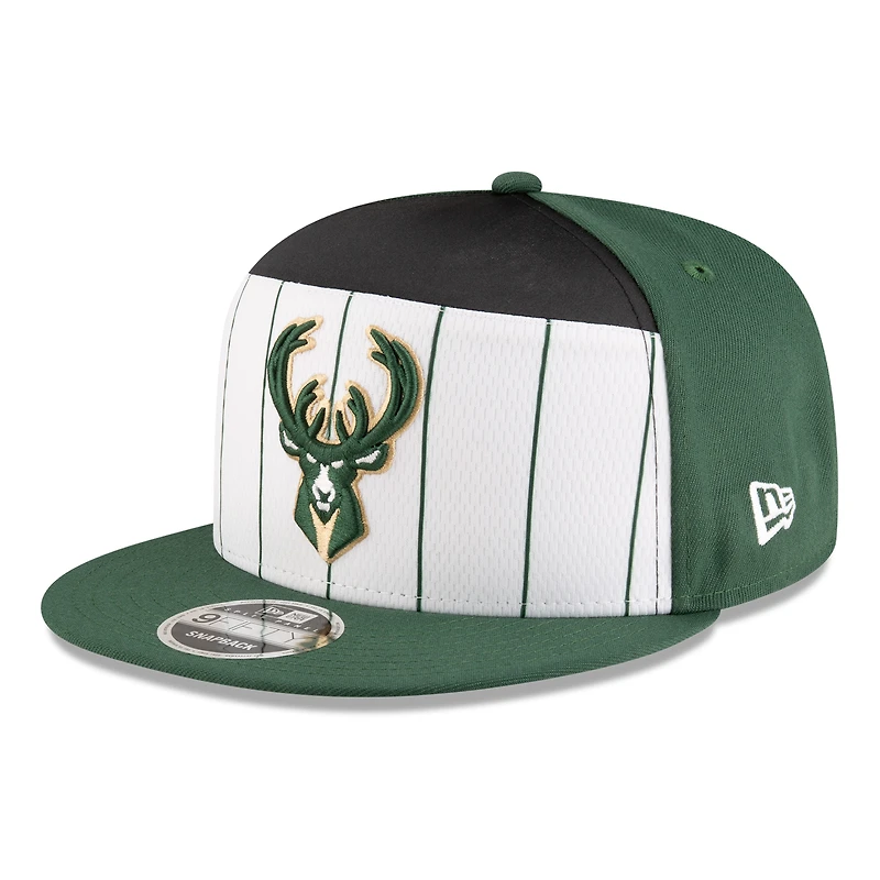 Men's New Era  White/Hunter Green Milwaukee Bucks 2025 NBA Tip Off Split Panel 9FIFTY Snapback Hat