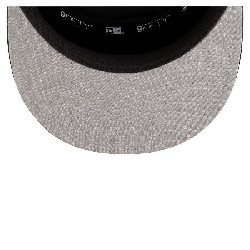 Casquette snapback New Era 9FIFTY pour homme, blanche et vert chasseur, Milwaukee Bucks, collection NBA 2025 Tip Off.