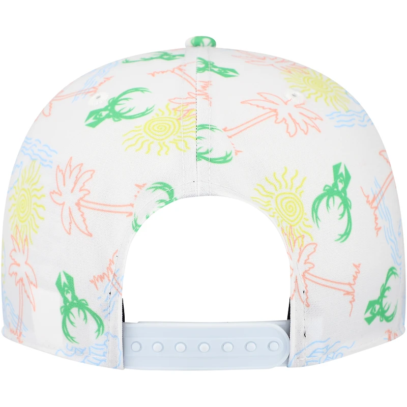 Casquette réglable de golfeur New Era Milwaukee Bucks Palm Trees and Waves blanche pour hommes