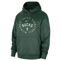 Men's Nike Hunter Green Milwaukee Bucks 2024/25 Spotlight On-Court Practice Performance Pullover Hoodie