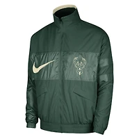 Veste à fermeture éclair intégrale Courtside Versus Capsule Nike Hunter Green pour homme Milwaukee Bucks