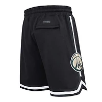 Short en chenille classique Milwaukee Bucks Pro Standard noir pour homme