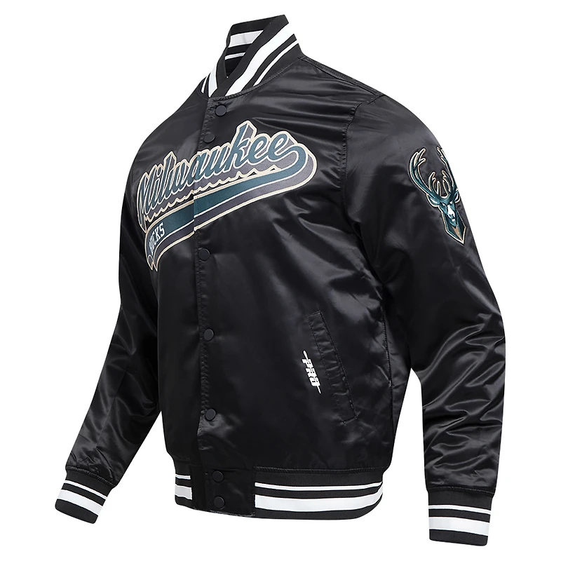 Veste universitaire en satin à boutons-pression complets Milwaukee Bucks Script Tail Pro Standard noire pour hommes