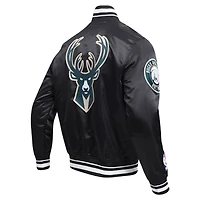 Veste universitaire en satin à boutons-pression complets Milwaukee Bucks Script Tail Pro Standard noire pour hommes