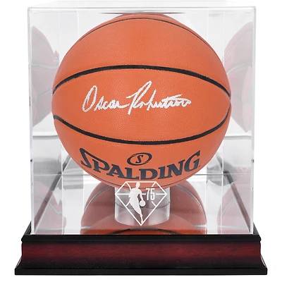 Ballon de basket d'intérieur/extérieur Spalding autographié par Oscar Robertson Milwaukee Bucks avec vitrine en acajou du logo du 75e anniversaire de la NBA