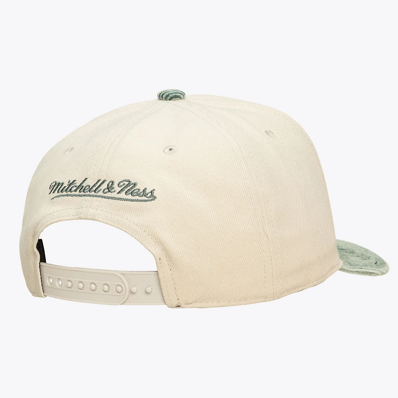 Unisex Mitchell & Ness Cream/Green Milwaukee Bucks Faded Pro Snapback Hat