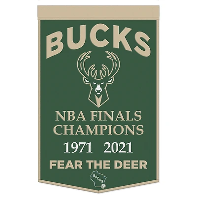 WinCraft Milwaukee Bucks Bannière de championnat 24" x 38"