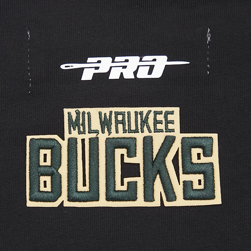 T-shirt noir Pro Standard pour femmes des Milwaukee Bucks Script Boyfriend