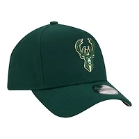 Casquette ajustable New Era 9FORTY A-Frame vert chasseur pour jeunes des Milwaukee Bucks
