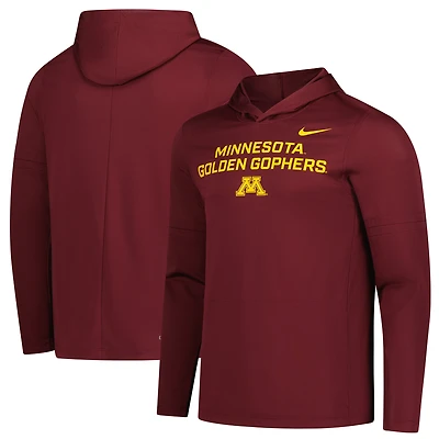 T-shirt à capuche manches longues Nike pour homme, couleur bordeaux, Minnesota Golden Gophers 2025 Sideline, technologie Dri-FIT légère.