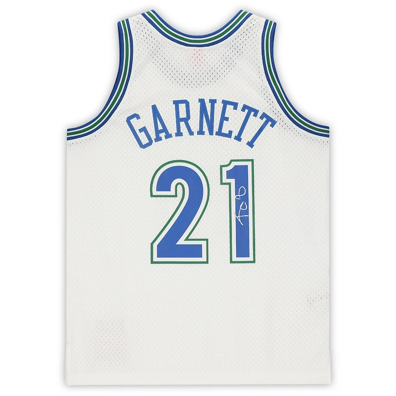 Maillot Swingman Mitchell & Ness autographié par Kevin Garnett des Minnesota Timberwolves en blanc de 1995