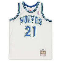 Maillot Swingman Mitchell & Ness autographié par Kevin Garnett des Minnesota Timberwolves en blanc de 1995