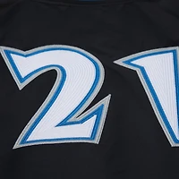 Veste en satin à boutons-pression complète Kevin Garnett noire des Minnesota Timberwolves NBA Legends pour homme de Mitchell & Ness