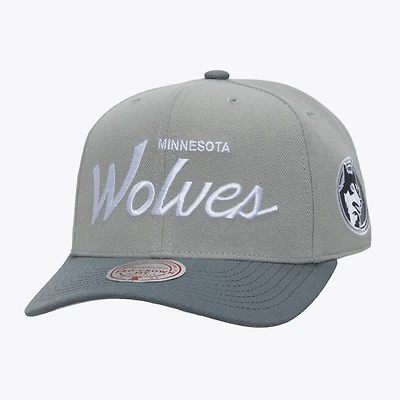 Casquette Mitchell & Ness grise pour homme, modèle Thunderstorm Head Coach des Minnesota Timberwolves.