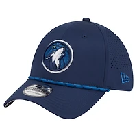 Casquette New Era bleu marine Minnesota Timberwolves Featherweight Poly Rope Flex 39Thirty pour homme