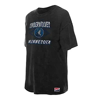T-shirt oversize noir délavé minéral des Minnesota Timberwolves de New Era pour femme