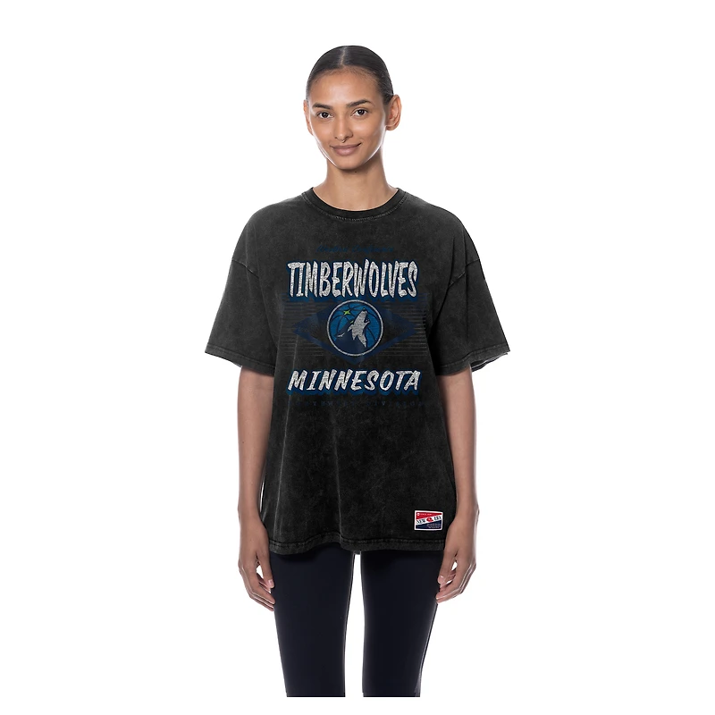 T-shirt oversize noir délavé minéral des Minnesota Timberwolves de New Era pour femme
