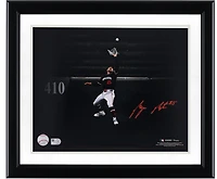 Photographie autographiée de Byron Buxton, Minnesota Twins, 11"x 14" Home Run Robbing Wall Catch