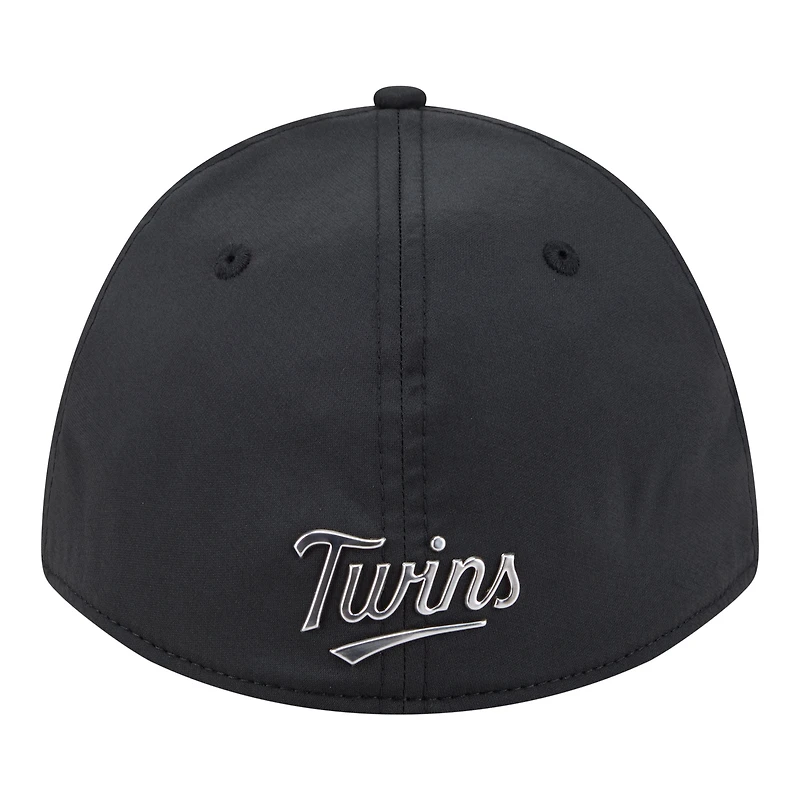 Men's New Era  Black Minnesota Twins Metallic 39THIRTY M-Crown Flex Hat