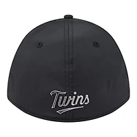 Men's New Era  Black Minnesota Twins Metallic 39THIRTY M-Crown Flex Hat