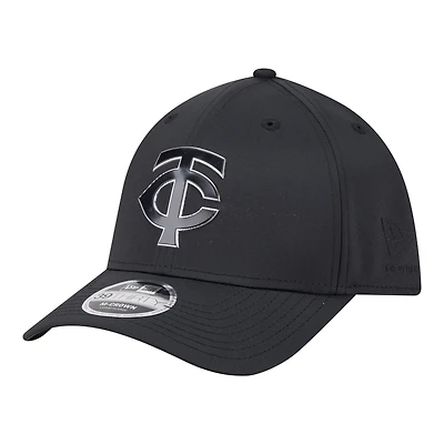 Men's New Era  Black Minnesota Twins Metallic 39THIRTY M-Crown Flex Hat