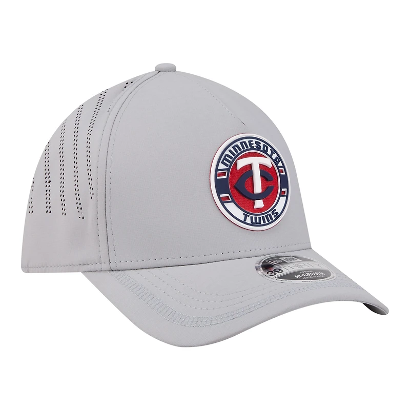 Casquette New Era grise pour homme, motif Minnesota Twins, patch 39THIRTY, style A-Frame, couronne perforée et flexible