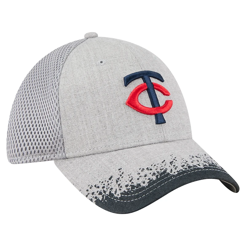 Men's New Era Gray Minnesota Twins Visor Paint Splatter 39THIRTY Flex Hat