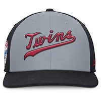 Men's Nike Navy/Red Minnesota Twins Pro Performance Snapback Hat