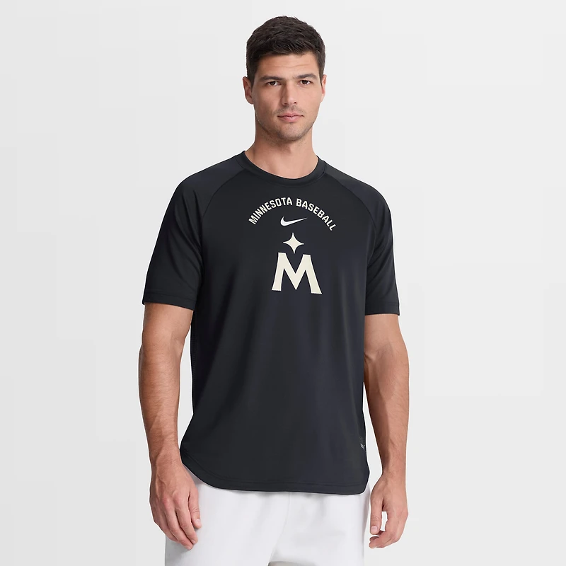 Haut raglan Nike Dri-FIT bleu marine pour homme, collection authentique Minnesota Twins, idéal l'entraînement avant-match.