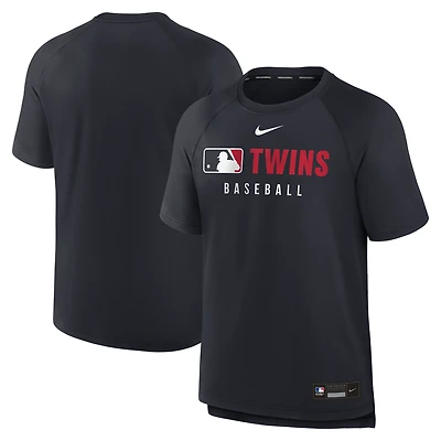 T-shirt Nike bleu marine pour homme, collection authentique des Minnesota Twins, coupe raglan, performance d'avant-match