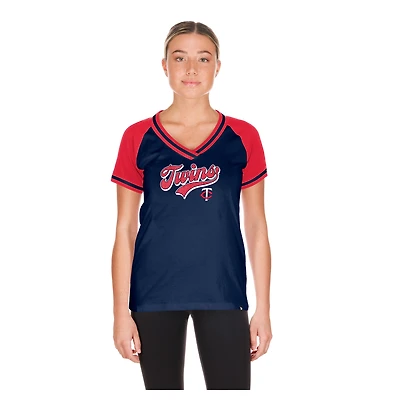 T-shirt à col en V New Era bleu marine pour femme, motif Minnesota Twins, idéal les jours de match.